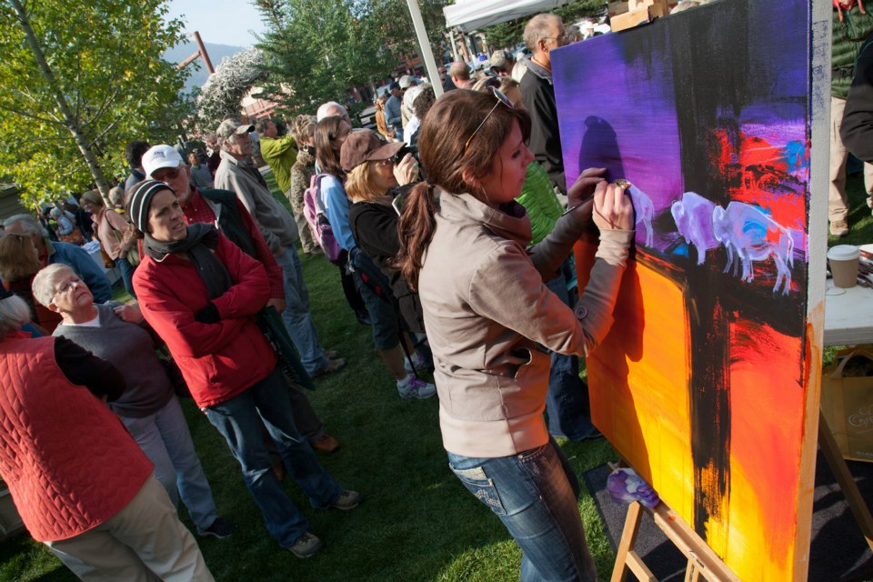 Carrie Wild painting in the Jackson Hole quickdraw.
